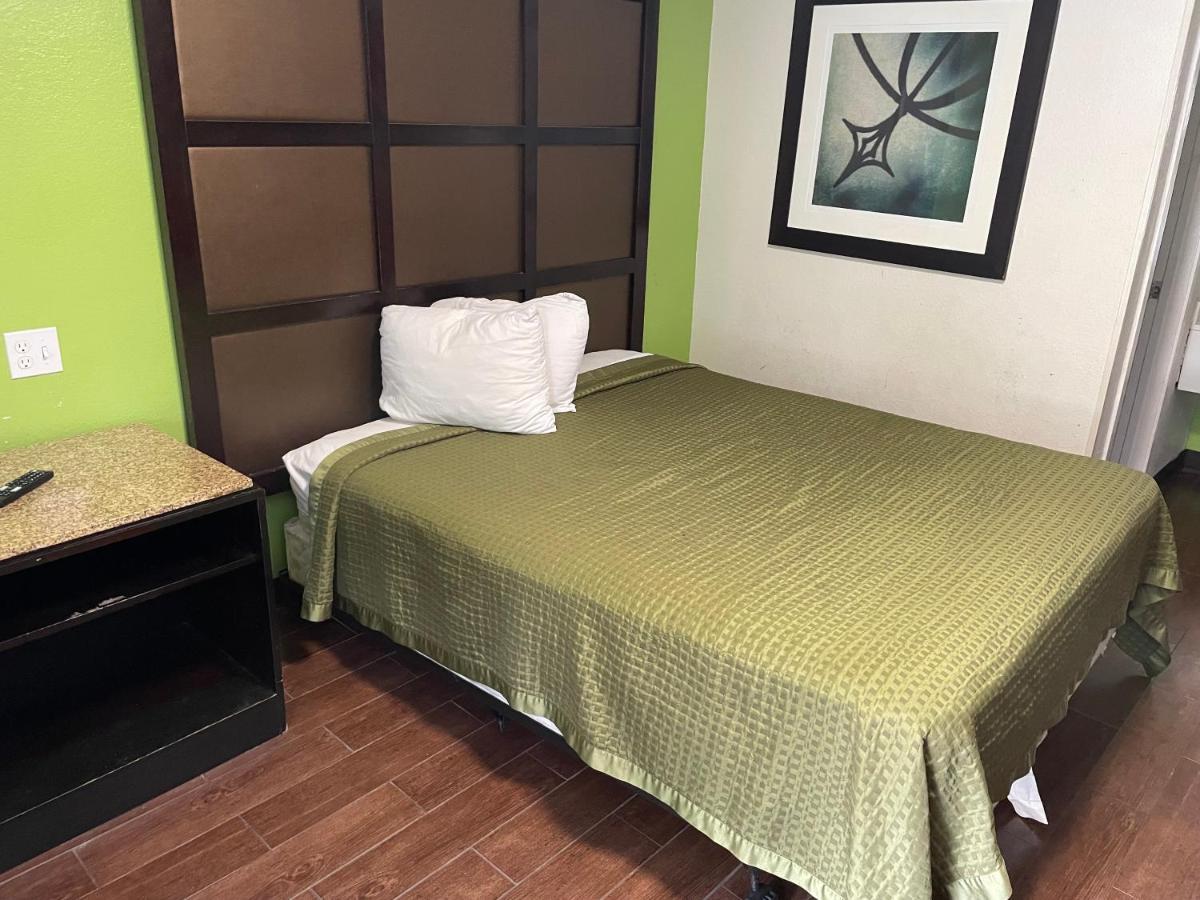 Sunrise Extended Stay Hotel Монтгомъри Екстериор снимка